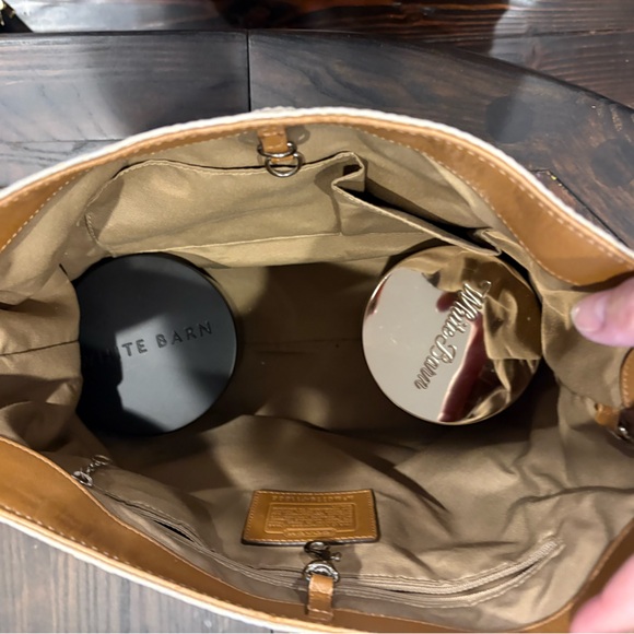 Coach purse - Picture 4 of 7